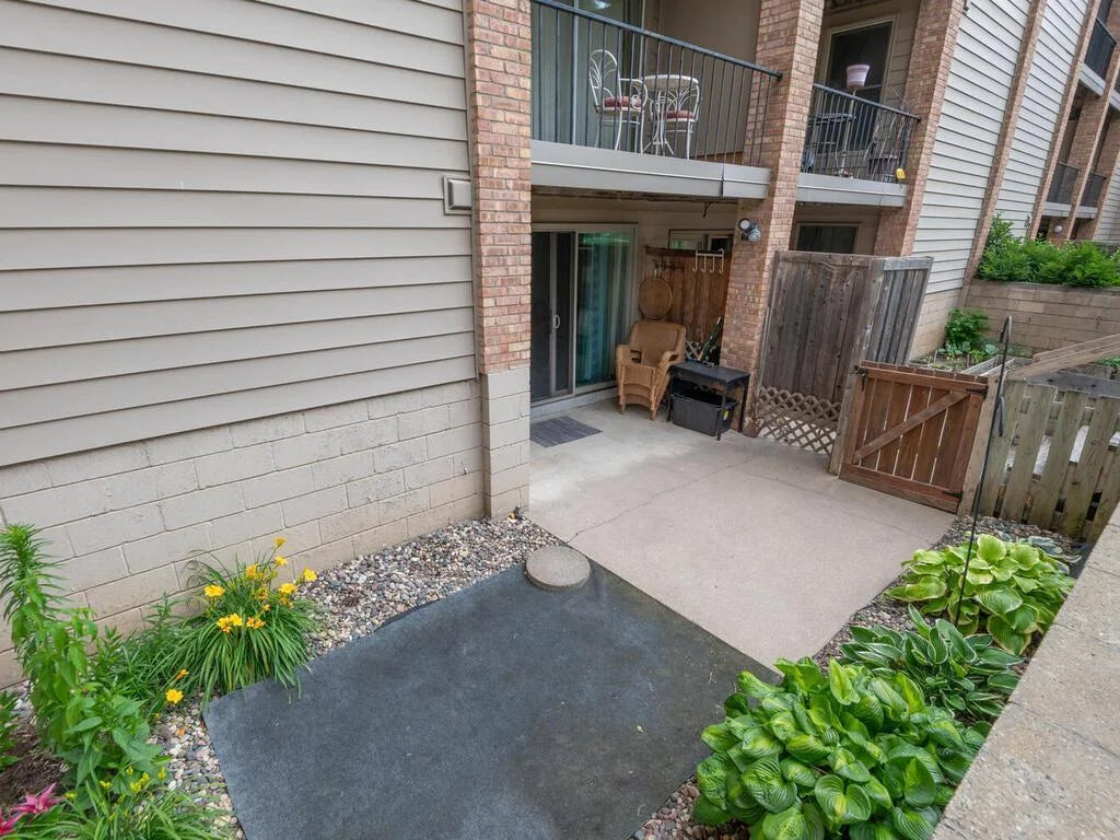 6423 Colony Way, Edina, MN 55435