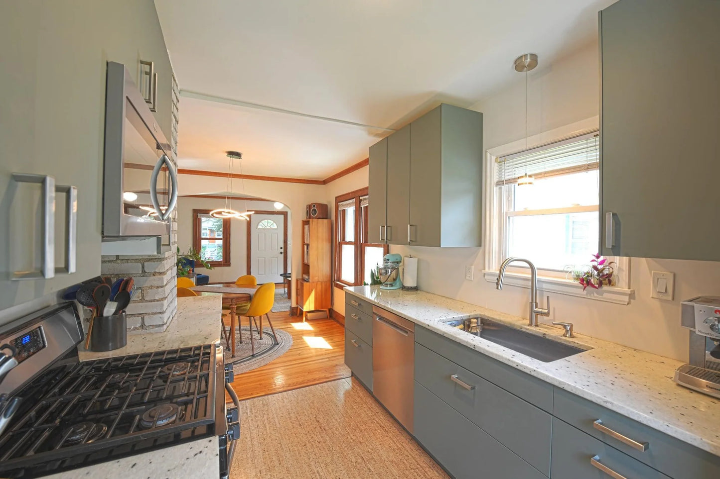 2546 Mckinley Street, Minneapolis, MN 55418