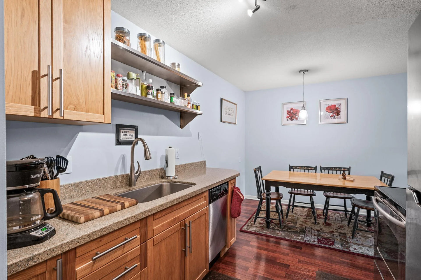 1901 Emerson Avenue, Minneapolis, MN 55403