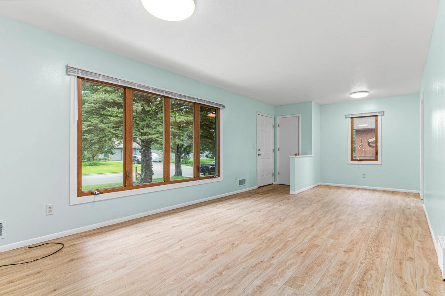 6225 Century Boulevard, Brooklyn Park, MN 55429