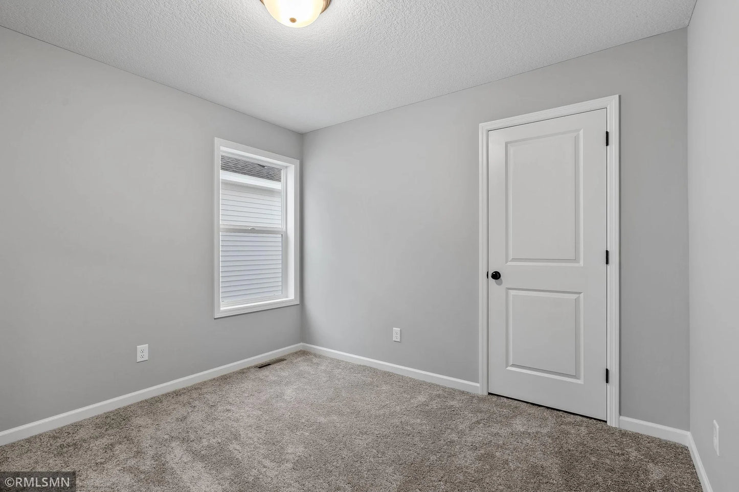 10519 Goodwin Avenue, Cottage Grove, MN 55016