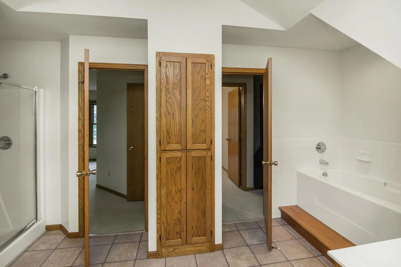 4906 Bayswater Road, Minnetonka, MN 55345