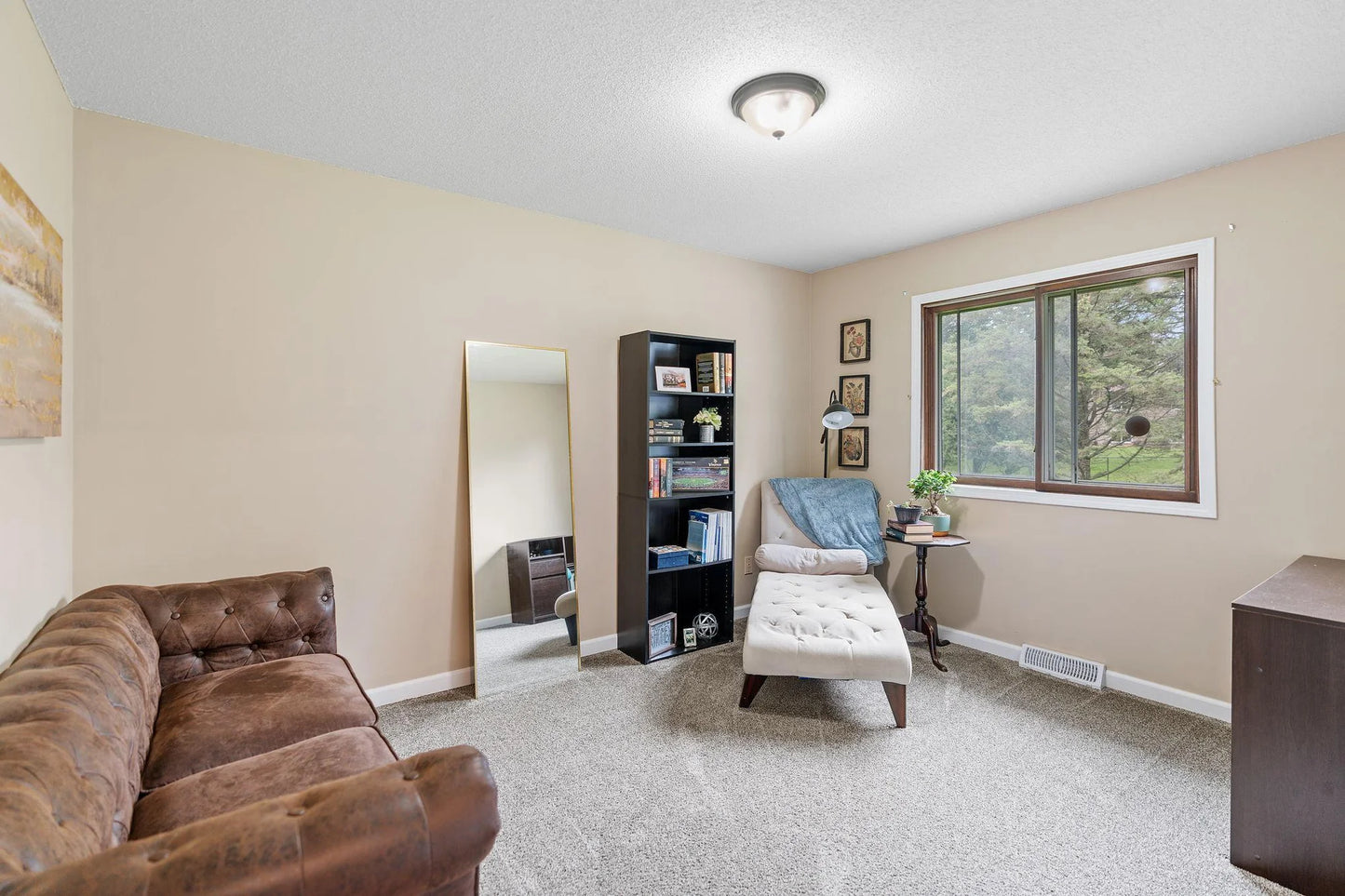 4366 Greenhaven Drive, Vadnais Heights, MN 55127