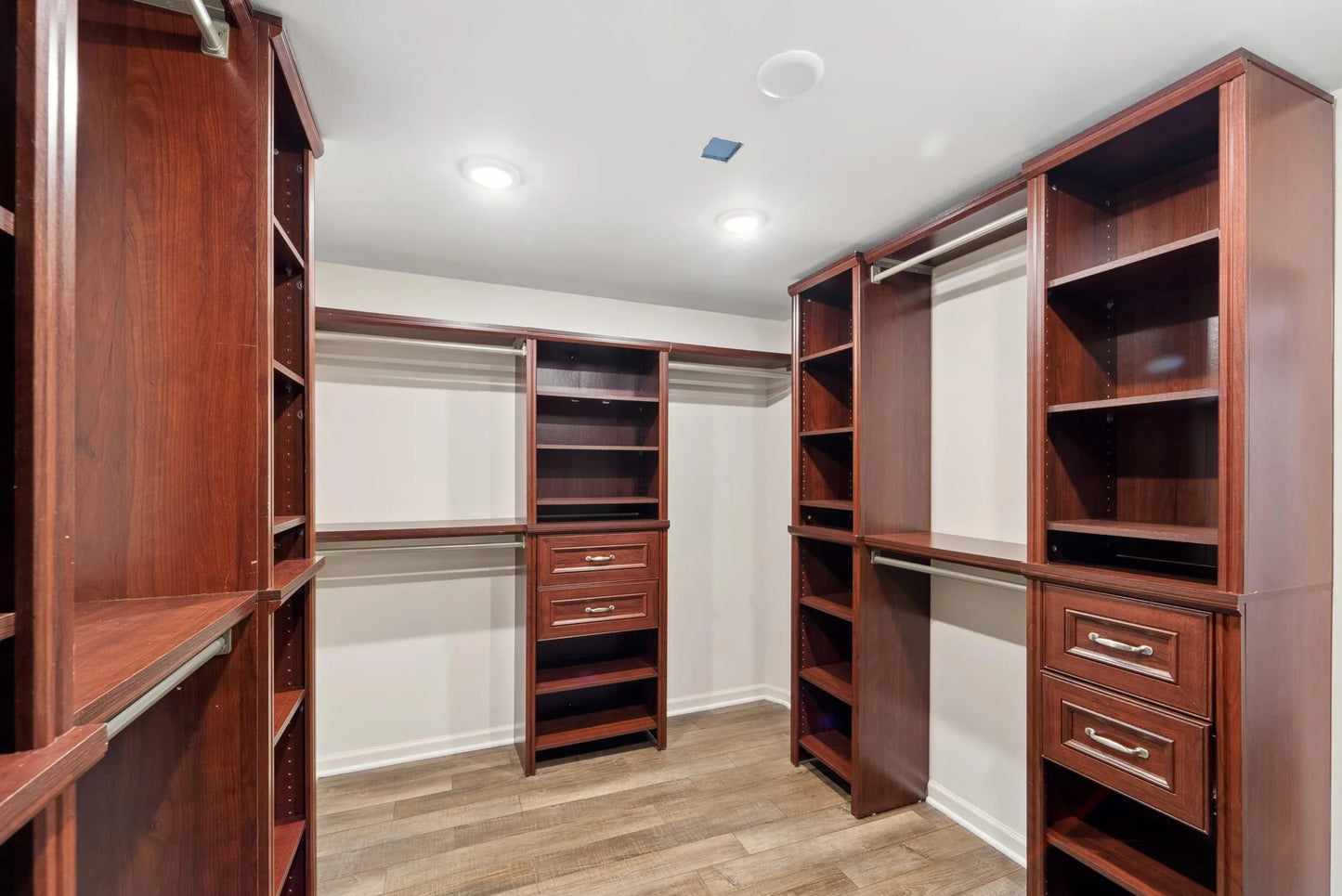 5913 Drew Avenue, Edina, MN 55410