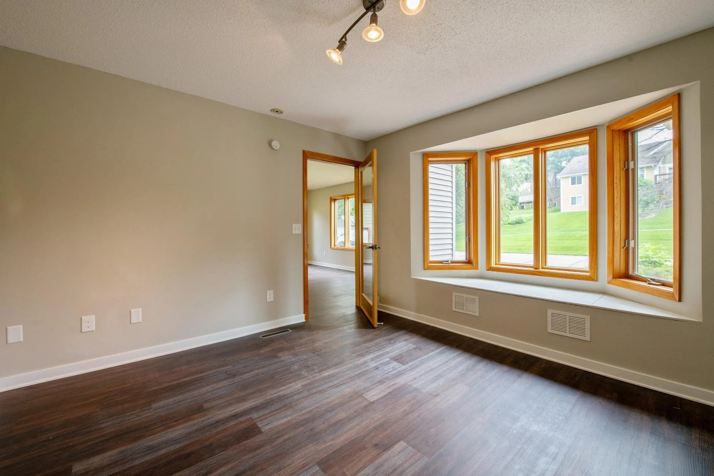 1445 EastLake Drive, Chaska, MN 55318