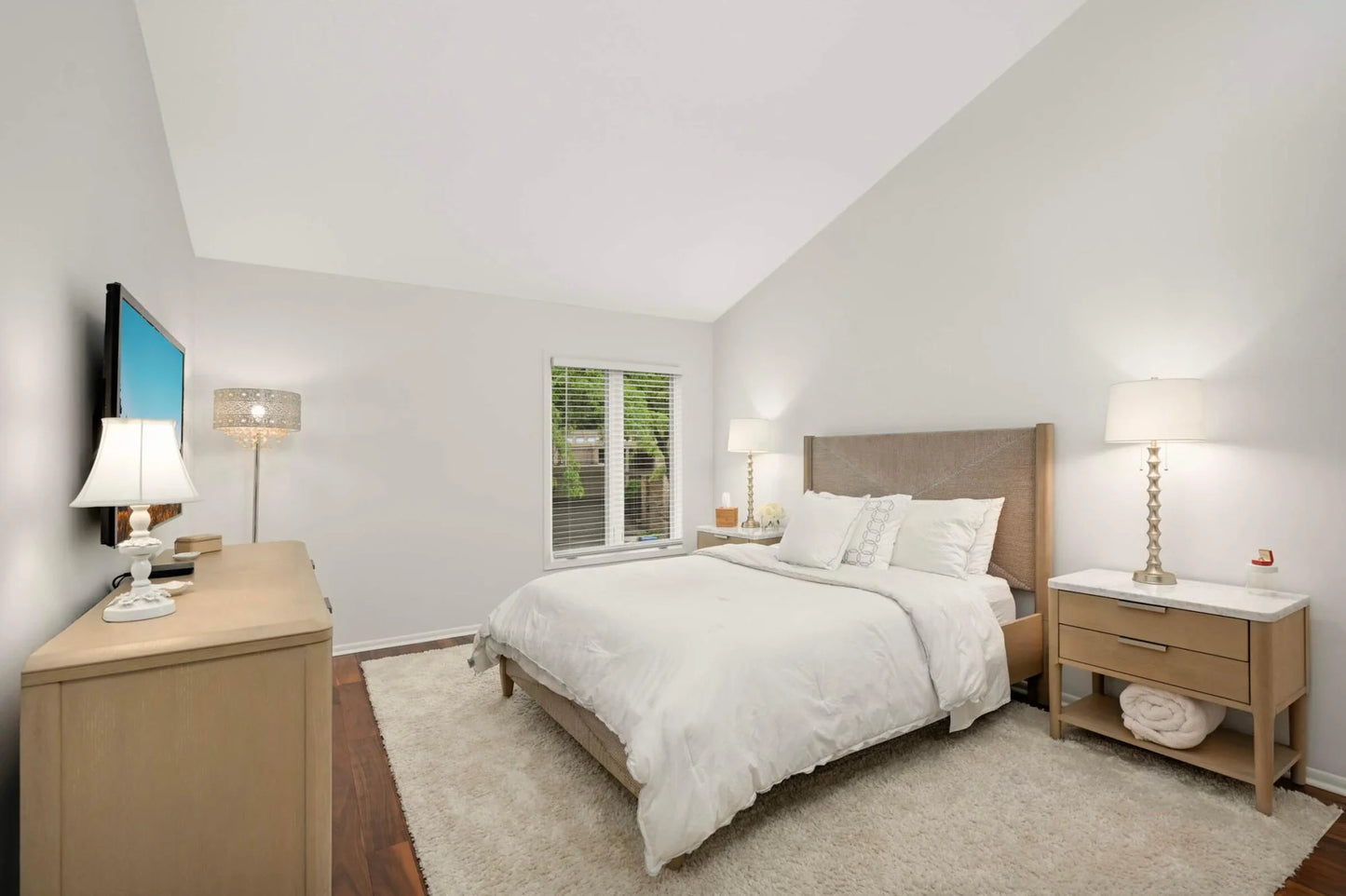 5713 Duncan Lane, Edina, MN 55436