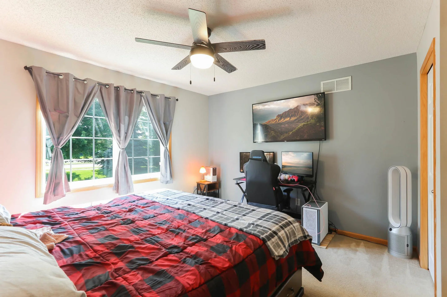 16424 Elm Creek Lane, Lakeville, MN 55044