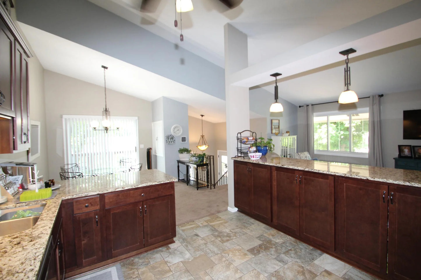 5304 Yorktown Lane, Plymouth, MN 55442