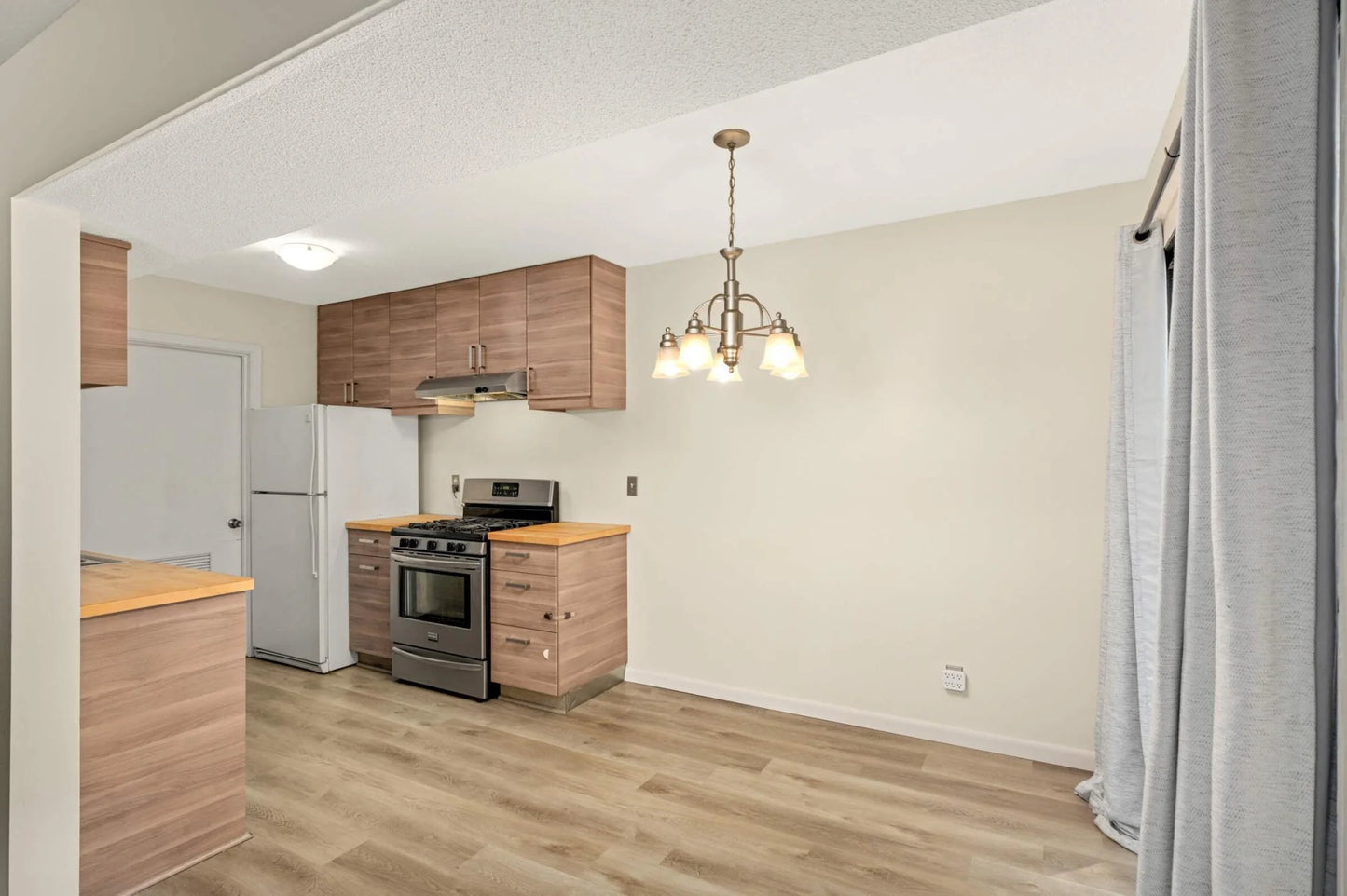 2783 Upland Court, Plymouth, MN 55447