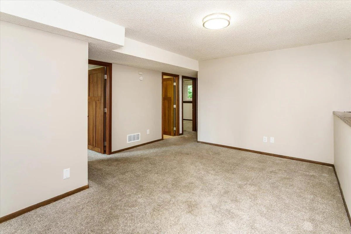 5410 Old Shakopee Circle, Bloomington, MN 55437
