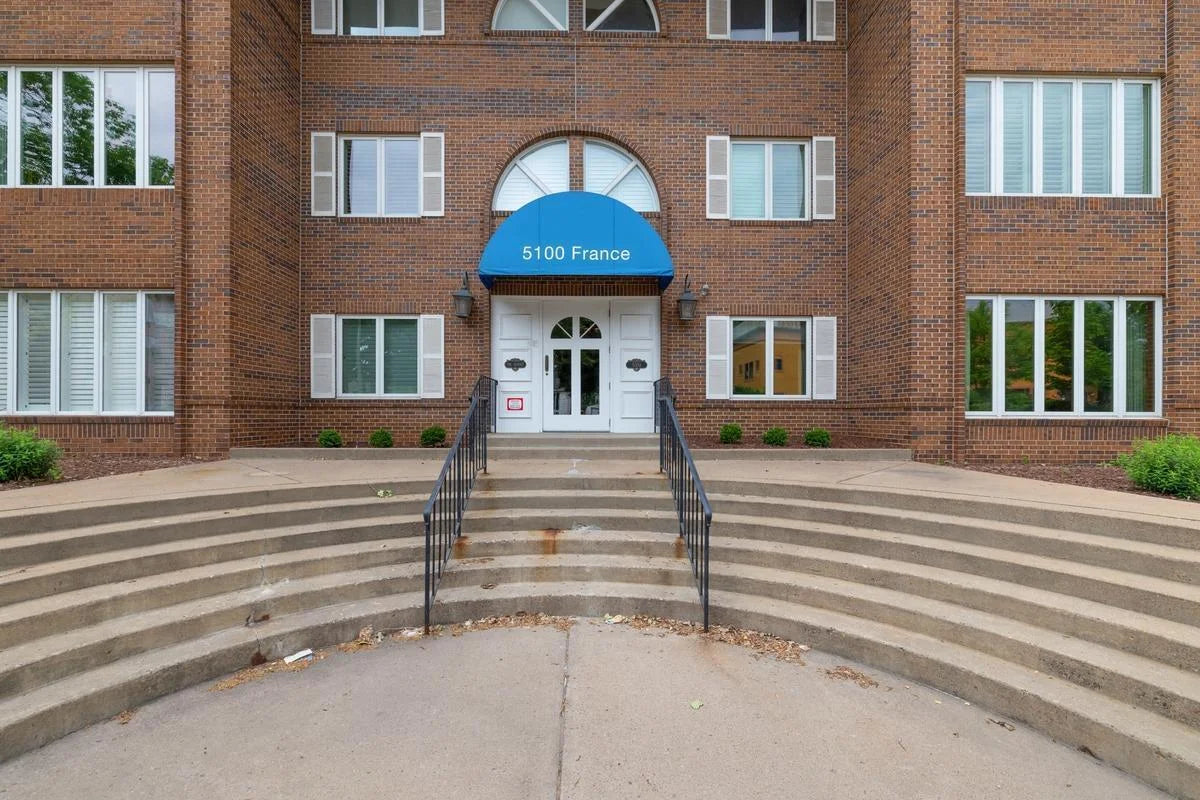 5100 France Avenue, Edina, MN 55410