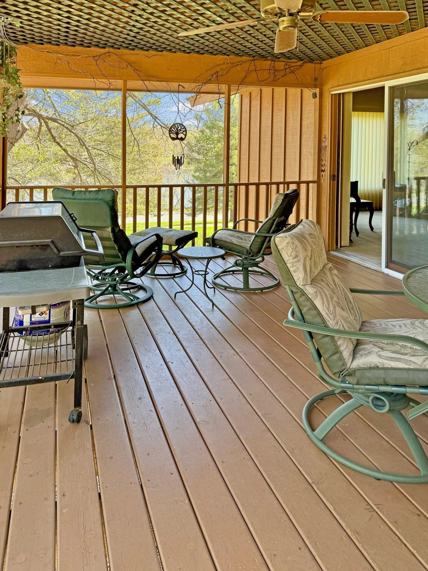 7864 Demontreville Trail, Lake Elmo, MN 55042