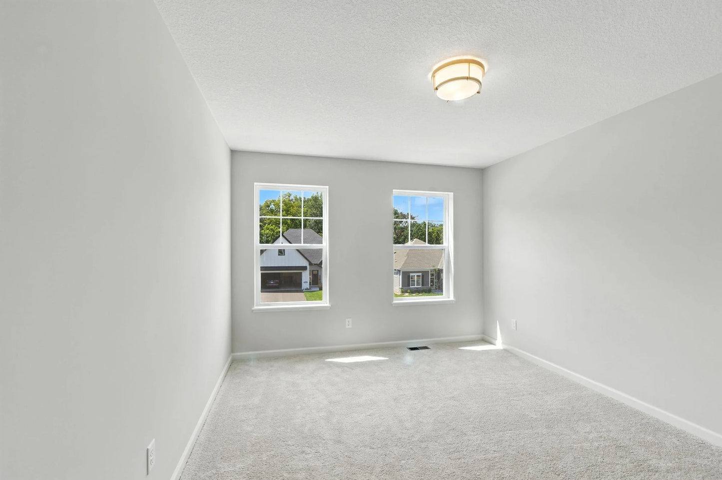 10467 Glenbrook Avenue, Cottage Grove, MN 55016
