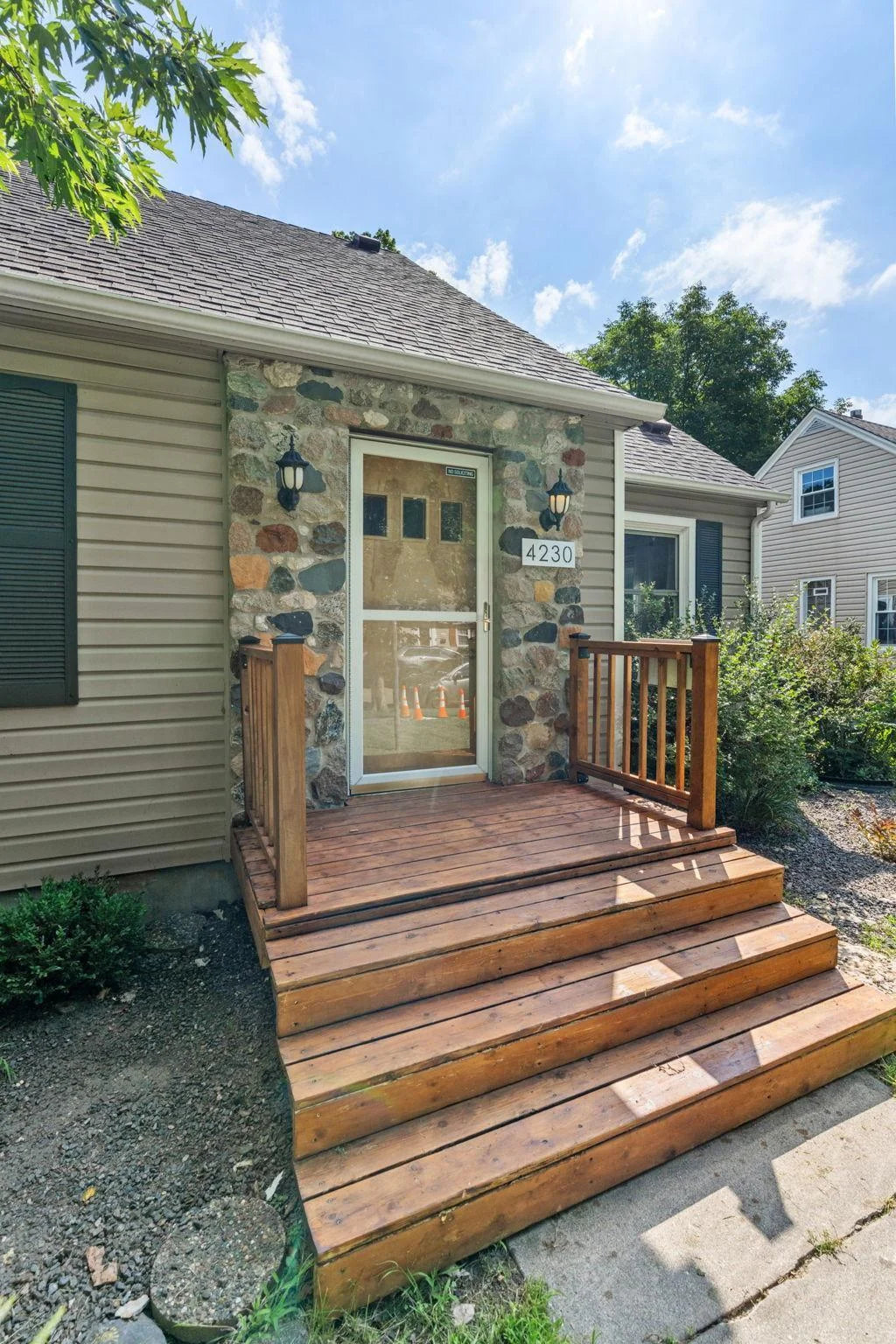 4230 Zenith Avenue, Robbinsdale, MN 55422