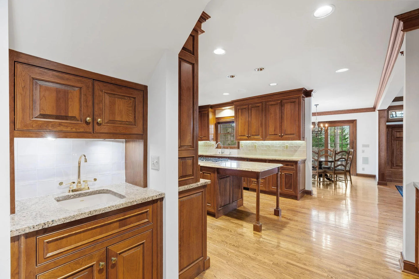 6321 Interlachen Boulevard, Edina, MN 55436
