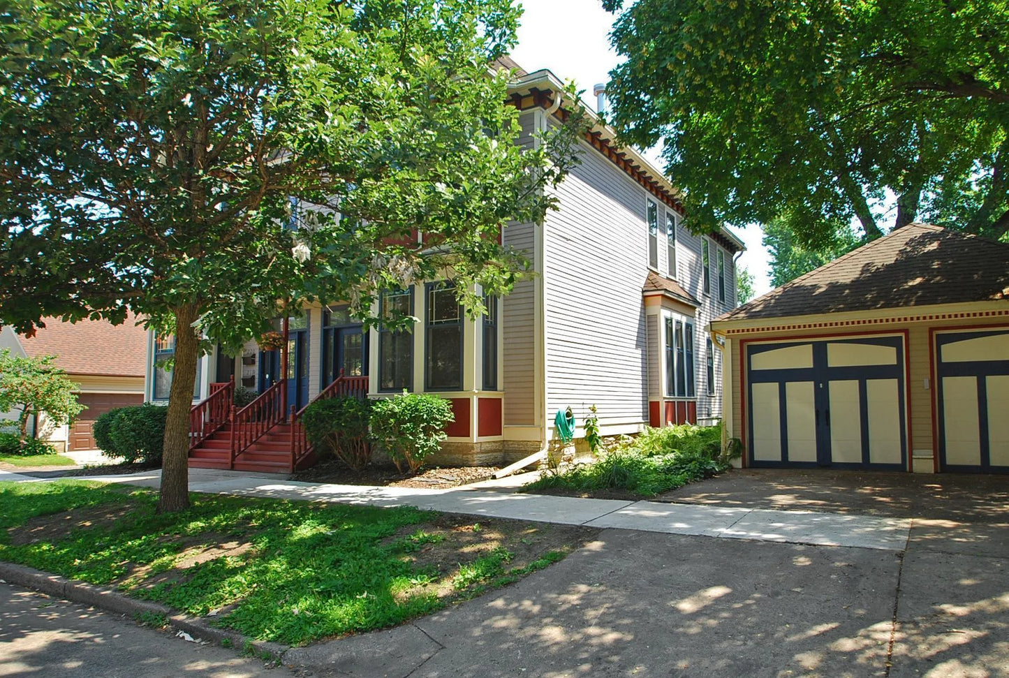 214 Mackubin Street, Saint Paul, MN 55102