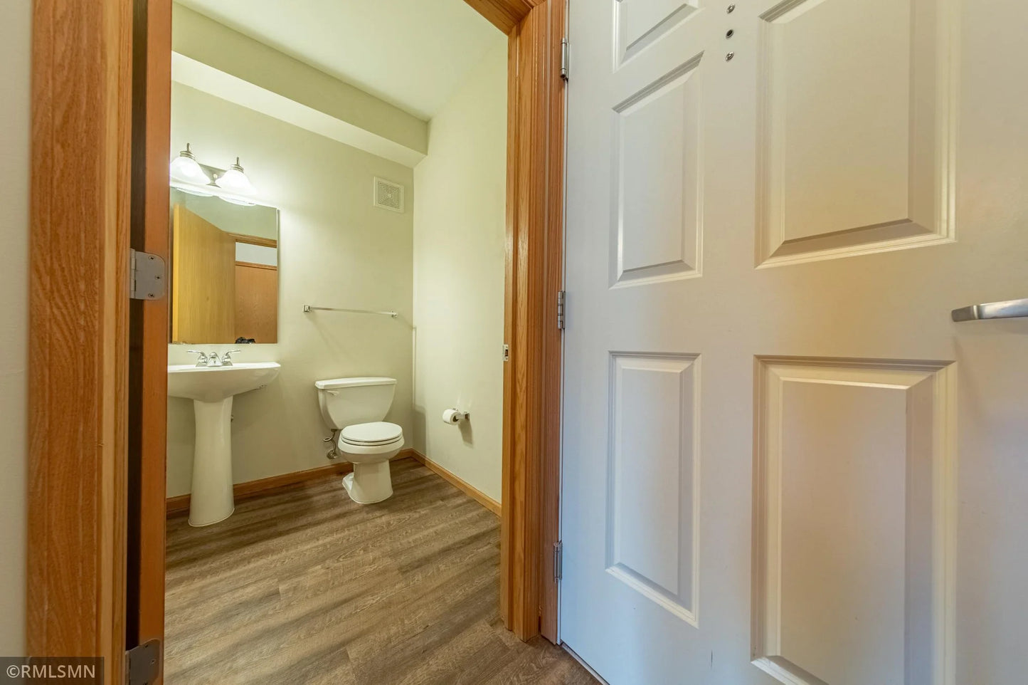 150 Burnsville Parkway, Burnsville, MN 55337