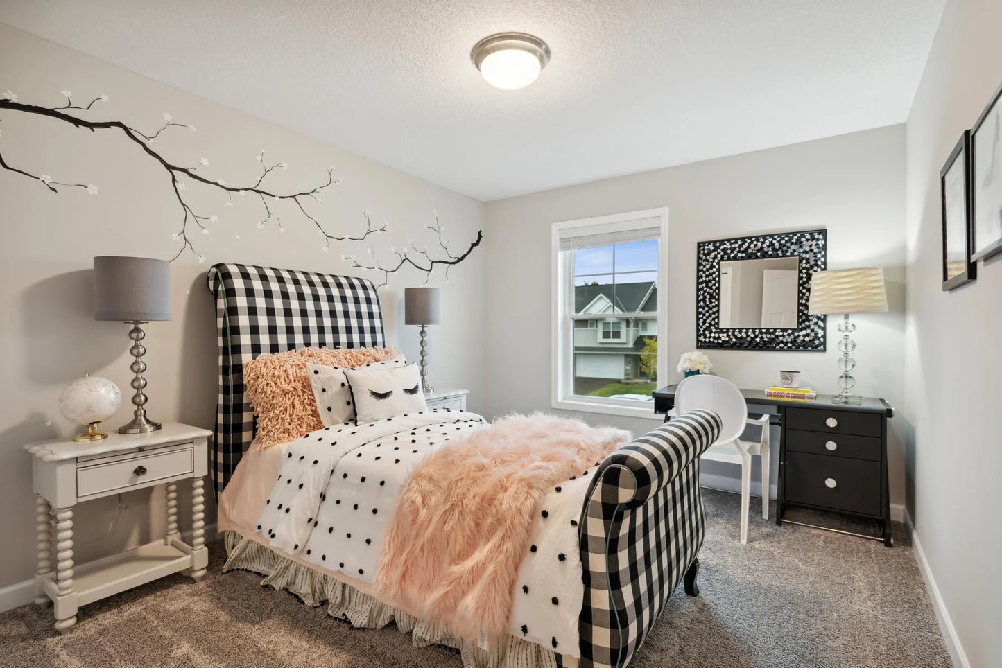 3022 Hemlock Street, Little Canada, MN 55117