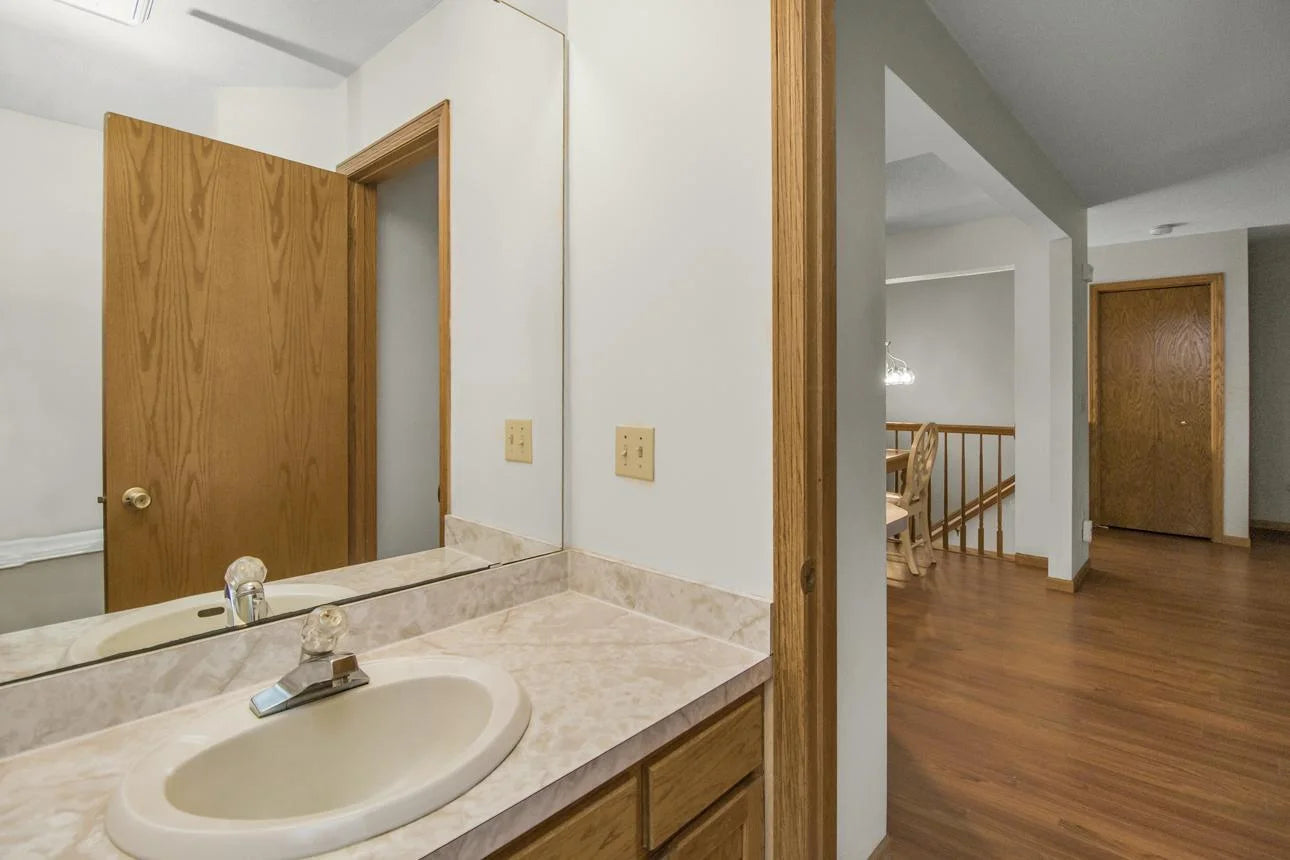4906 Bayswater Road, Minnetonka, MN 55345