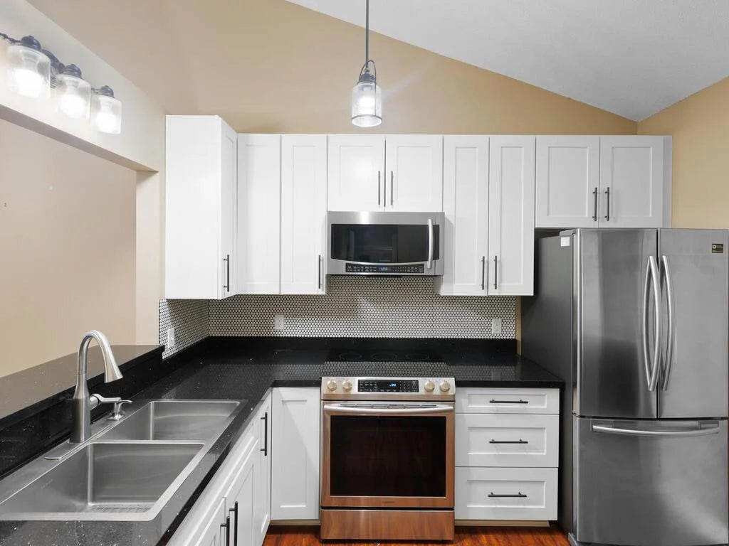 7605 Edinborough Way, Edina, MN 55435