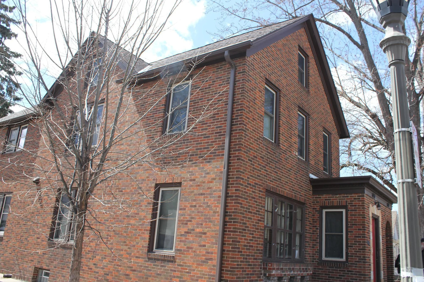 696 Hawthorne Avenue, Saint Paul, MN 55106