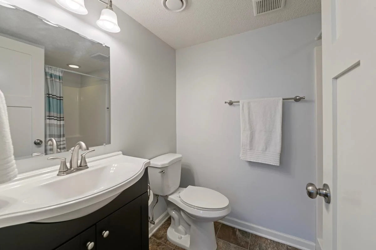 11300 Sandcastle Drive, Woodbury, MN 55129