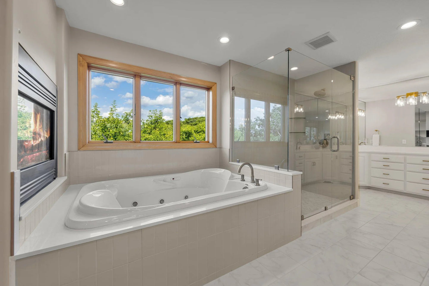 6305 Mcintyre Point, Edina, MN 55439