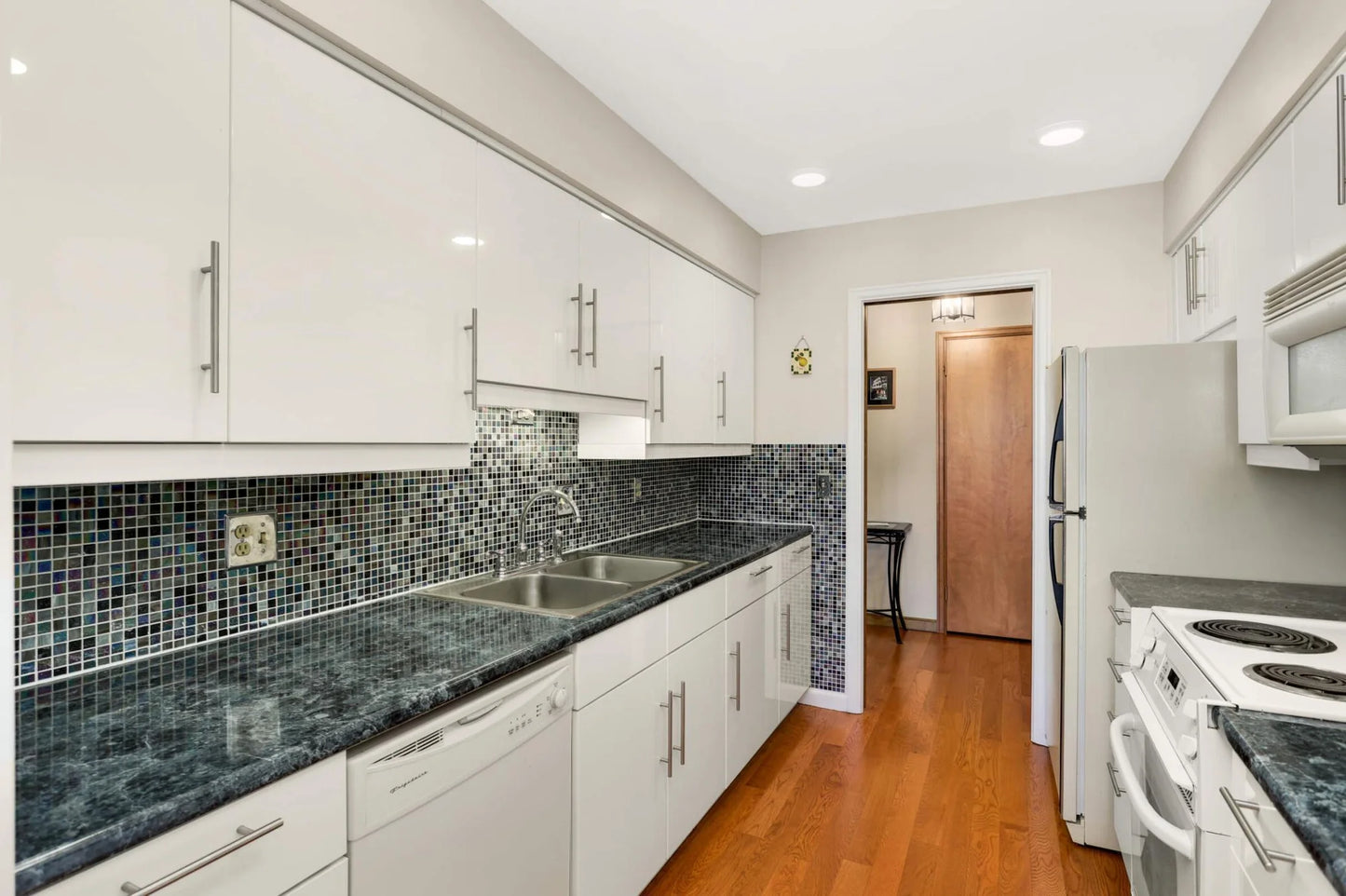 6300 Xerxes Avenue, Edina, MN 55423