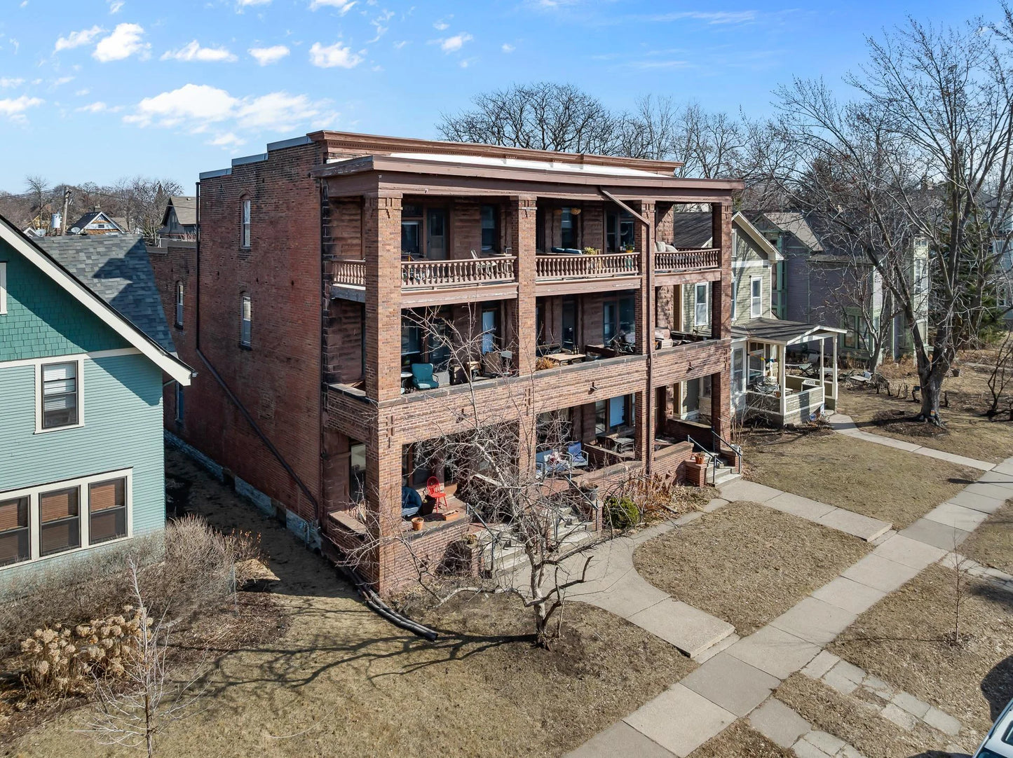 583 Holly Avenue, Saint Paul, MN 55102