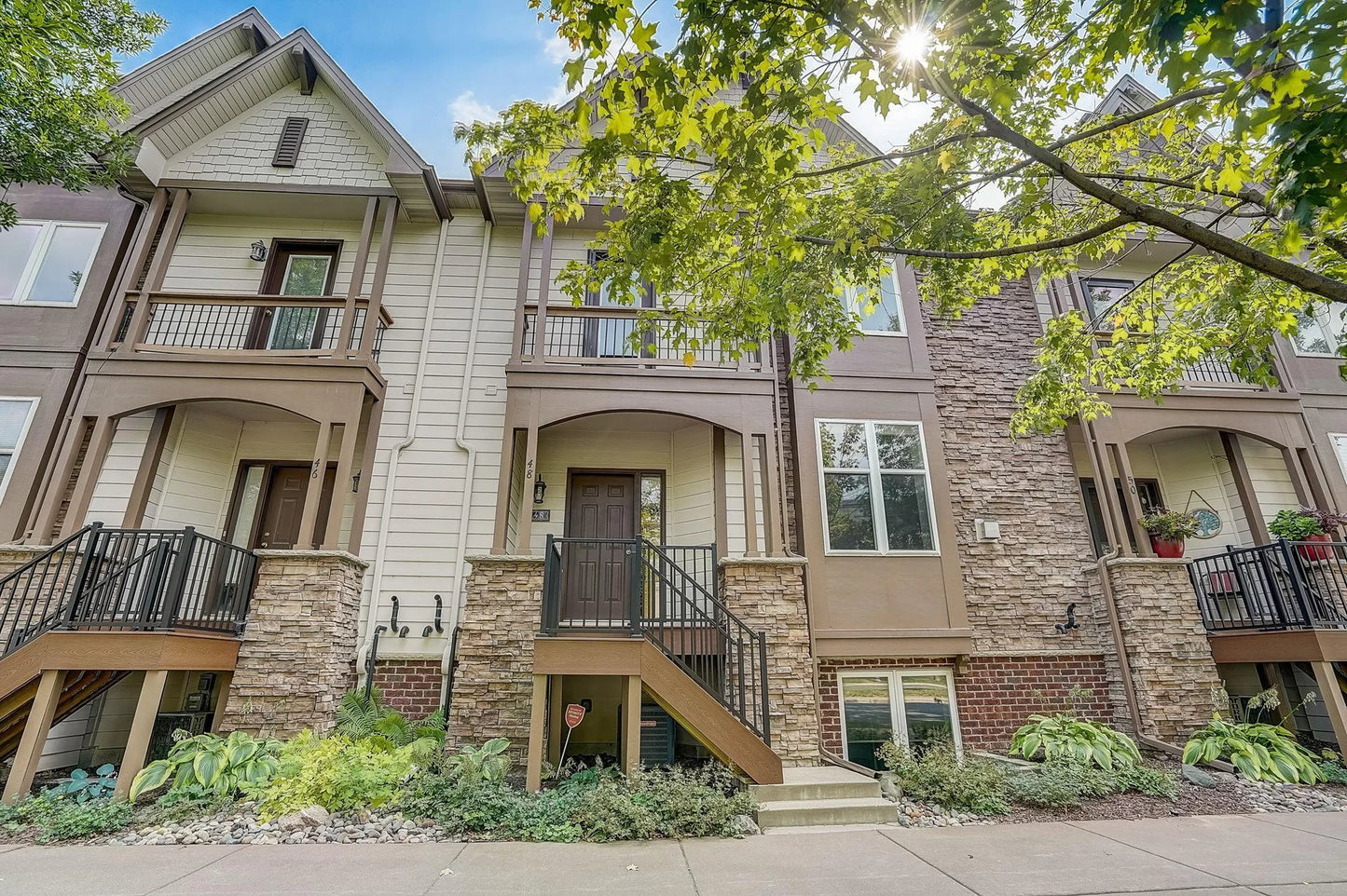 48 125th Street, Burnsville, MN 55337