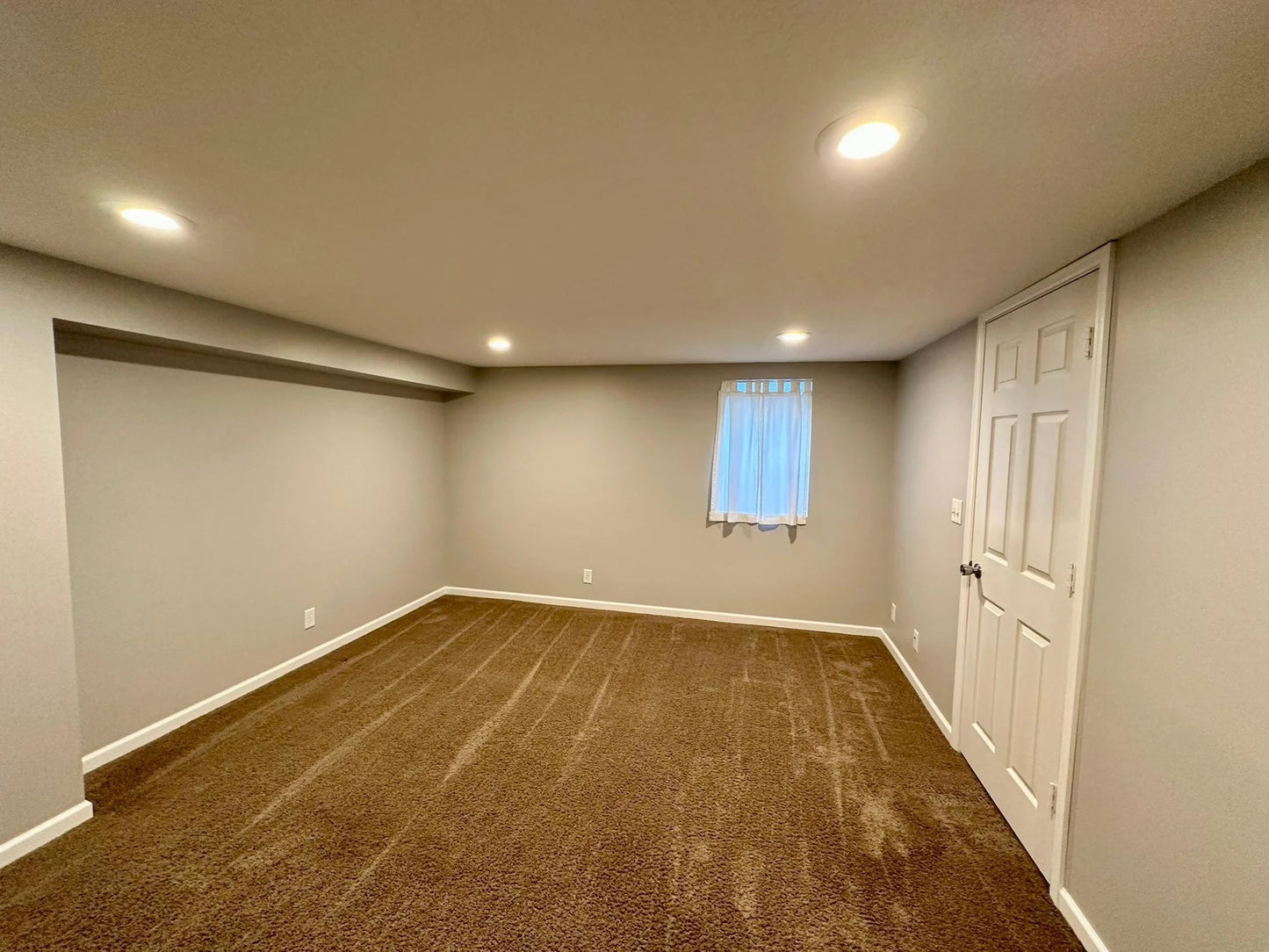 6190 Dell Lane, Woodbury, MN 55125