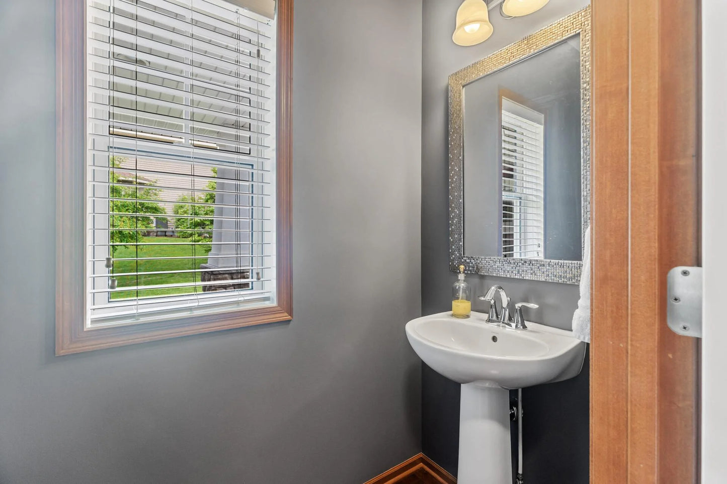 4231 Maple Hurst Drive, Rockford, MN 55373