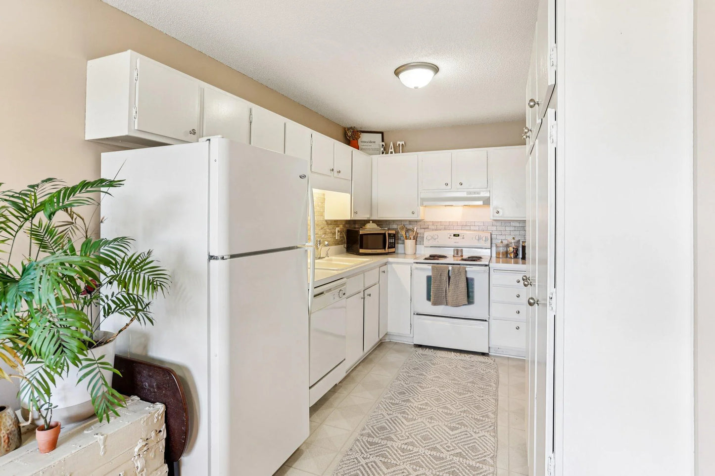 4350 Trenton Lane, Plymouth, MN 55442