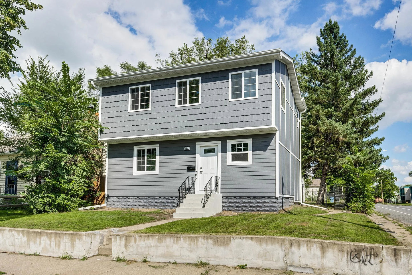 4502 Colfax Avenue, Minneapolis, MN 55412