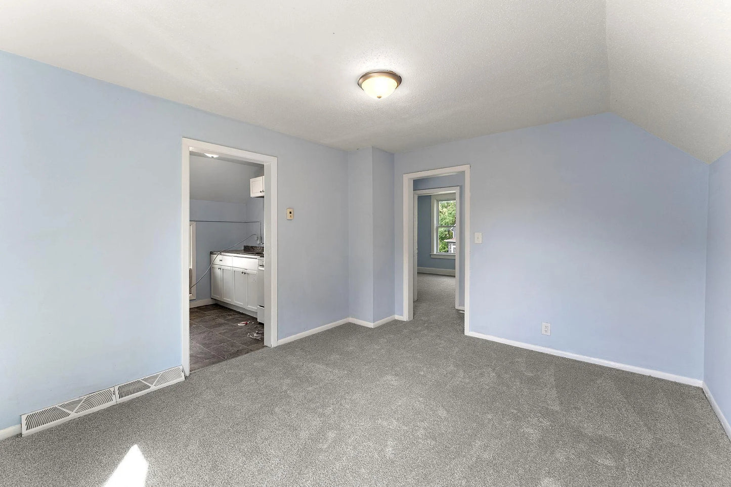 538 Charles Avenue, Saint Paul, MN 55103