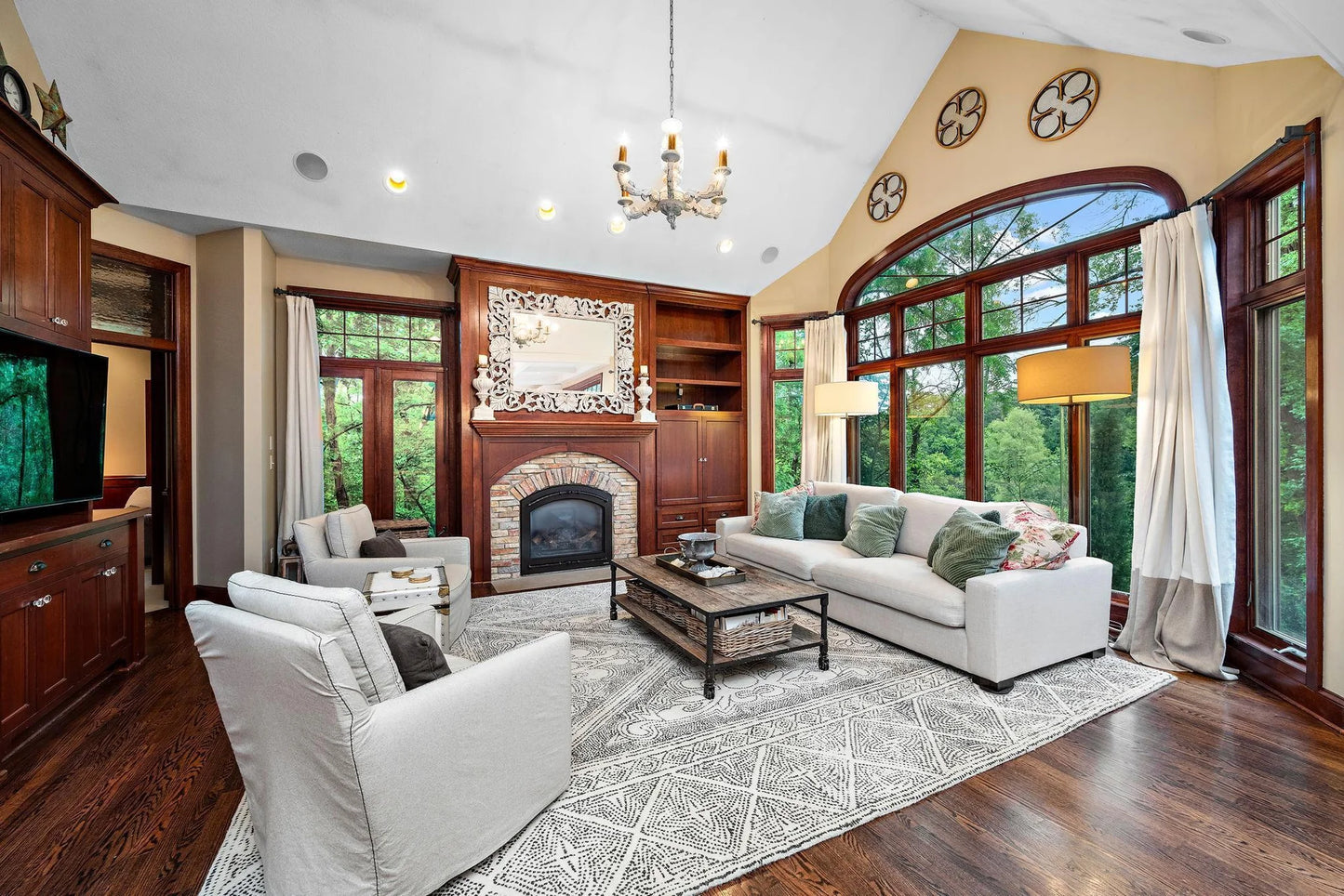 6155 Murray Court, Shorewood, MN 55331