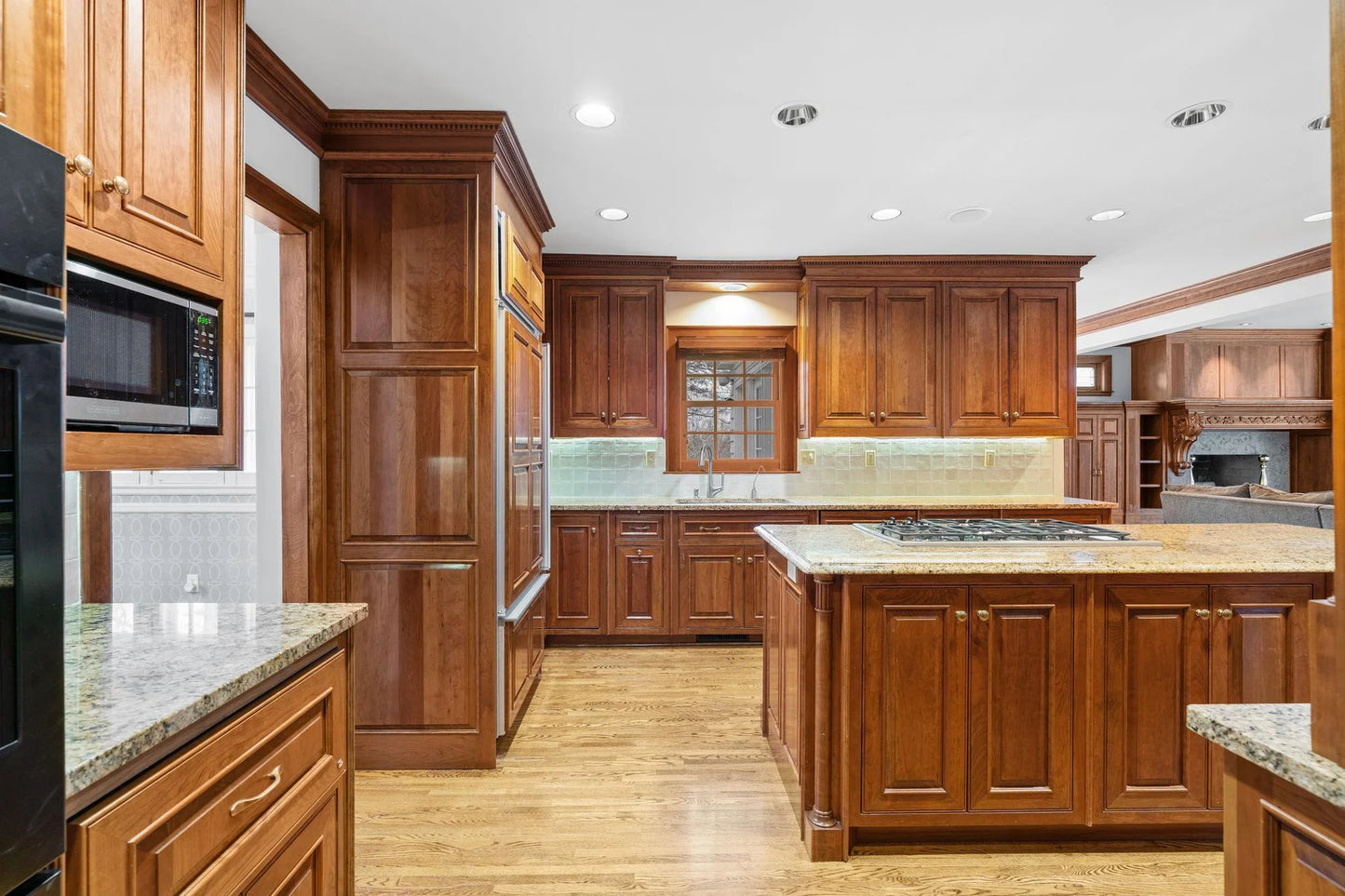 6321 Interlachen Boulevard, Edina, MN 55436
