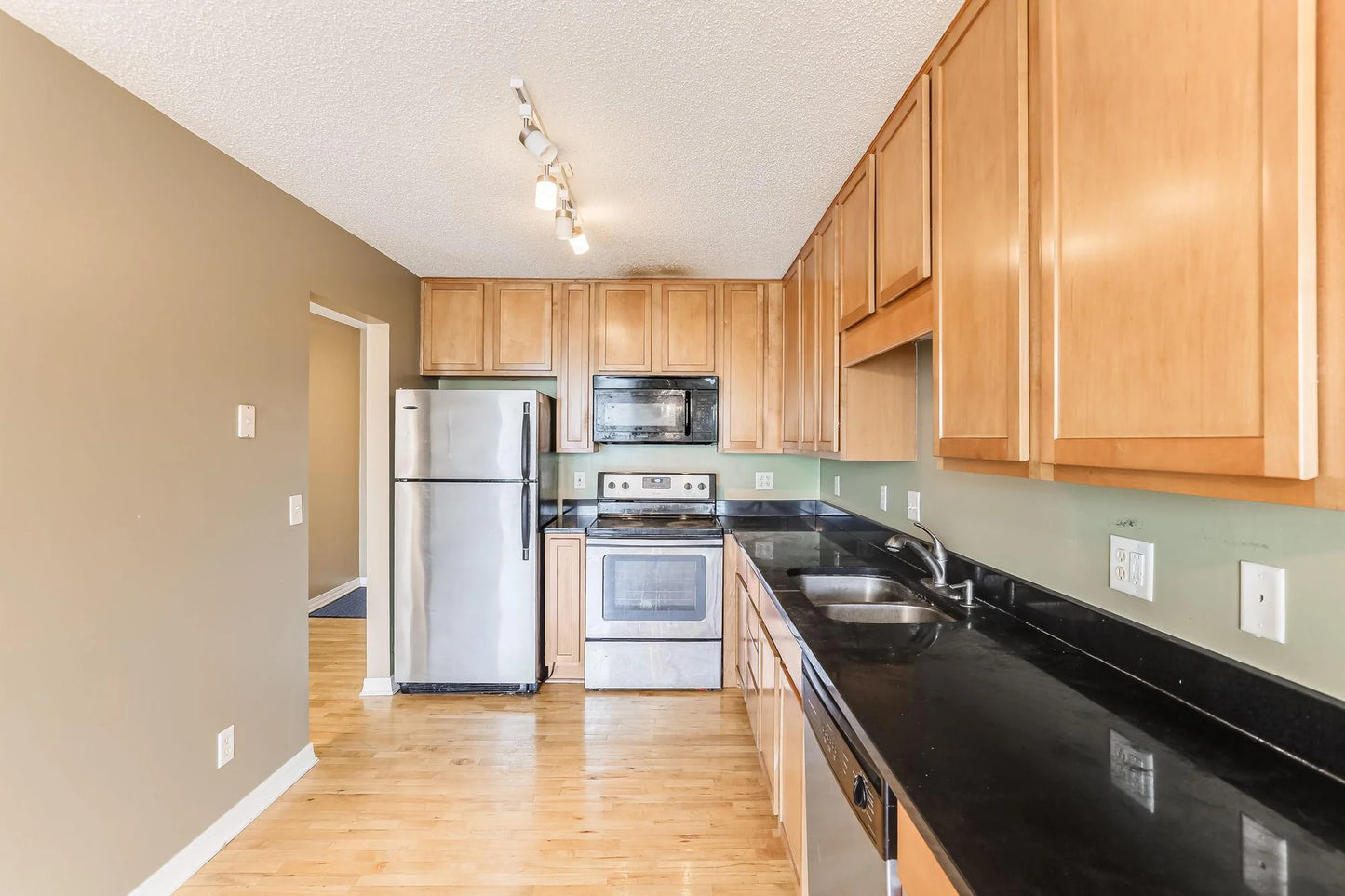 3150 Excelsior Boulevard, Minneapolis, MN 55416