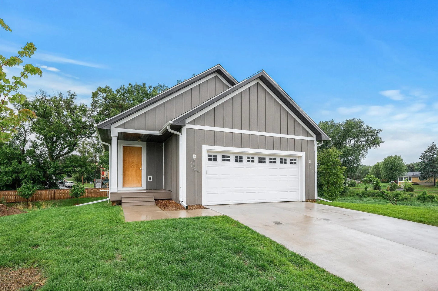 230 Mccarrons Place, Roseville, MN 55113