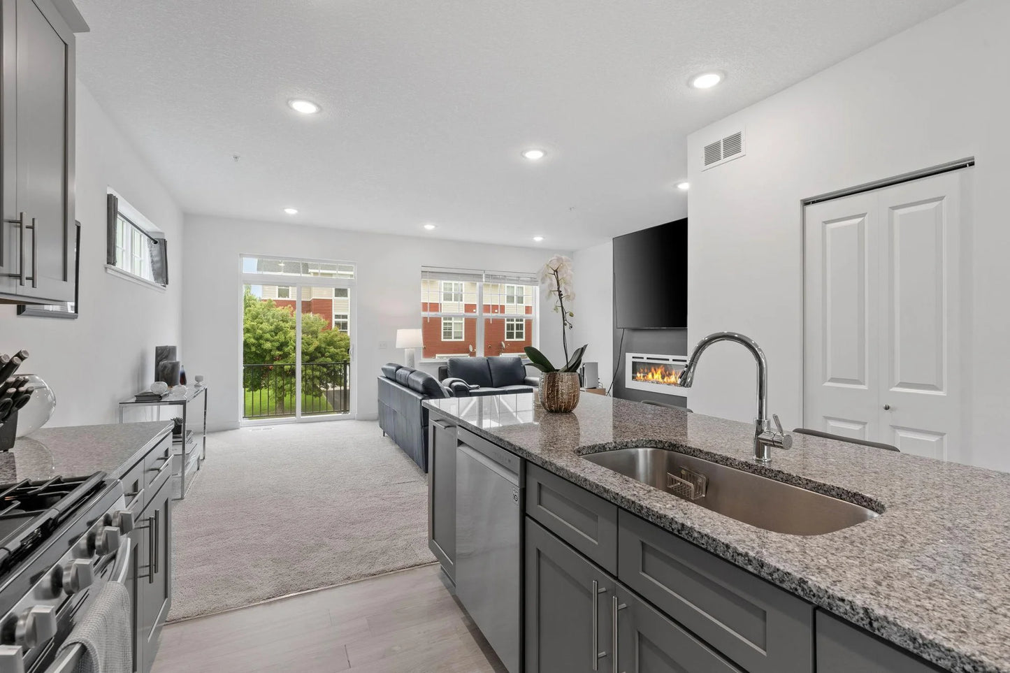 3141 Clover Ridge Drive, Chaska, MN 55318