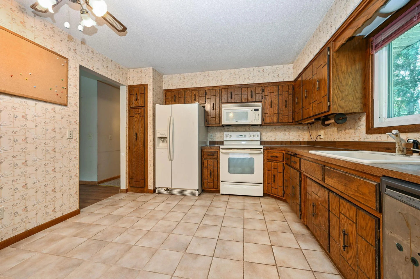 6215 Cavell Avenue, Brooklyn Park, MN 55428