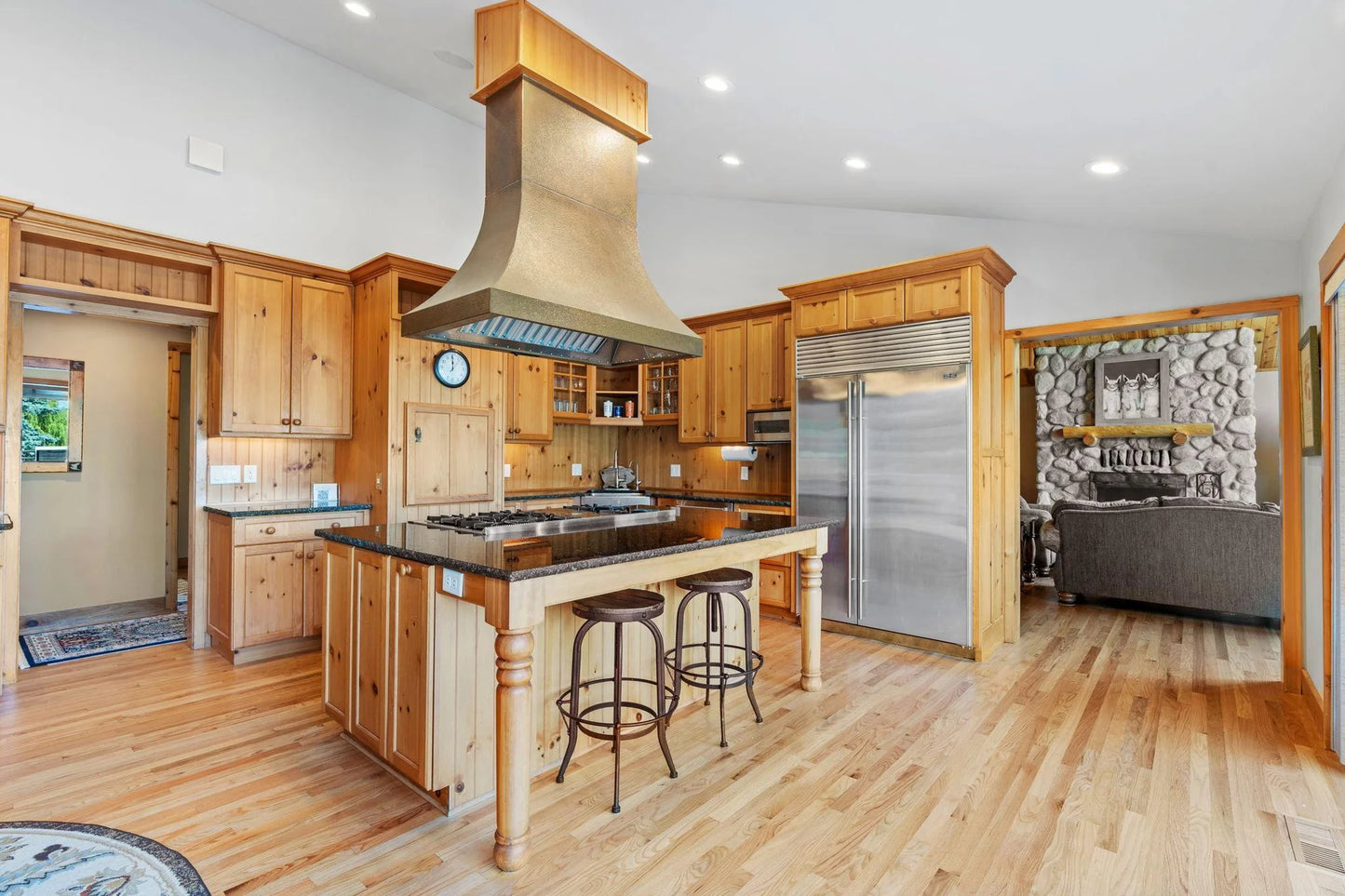 4360 Enchanted Drive, Shorewood, MN 55364