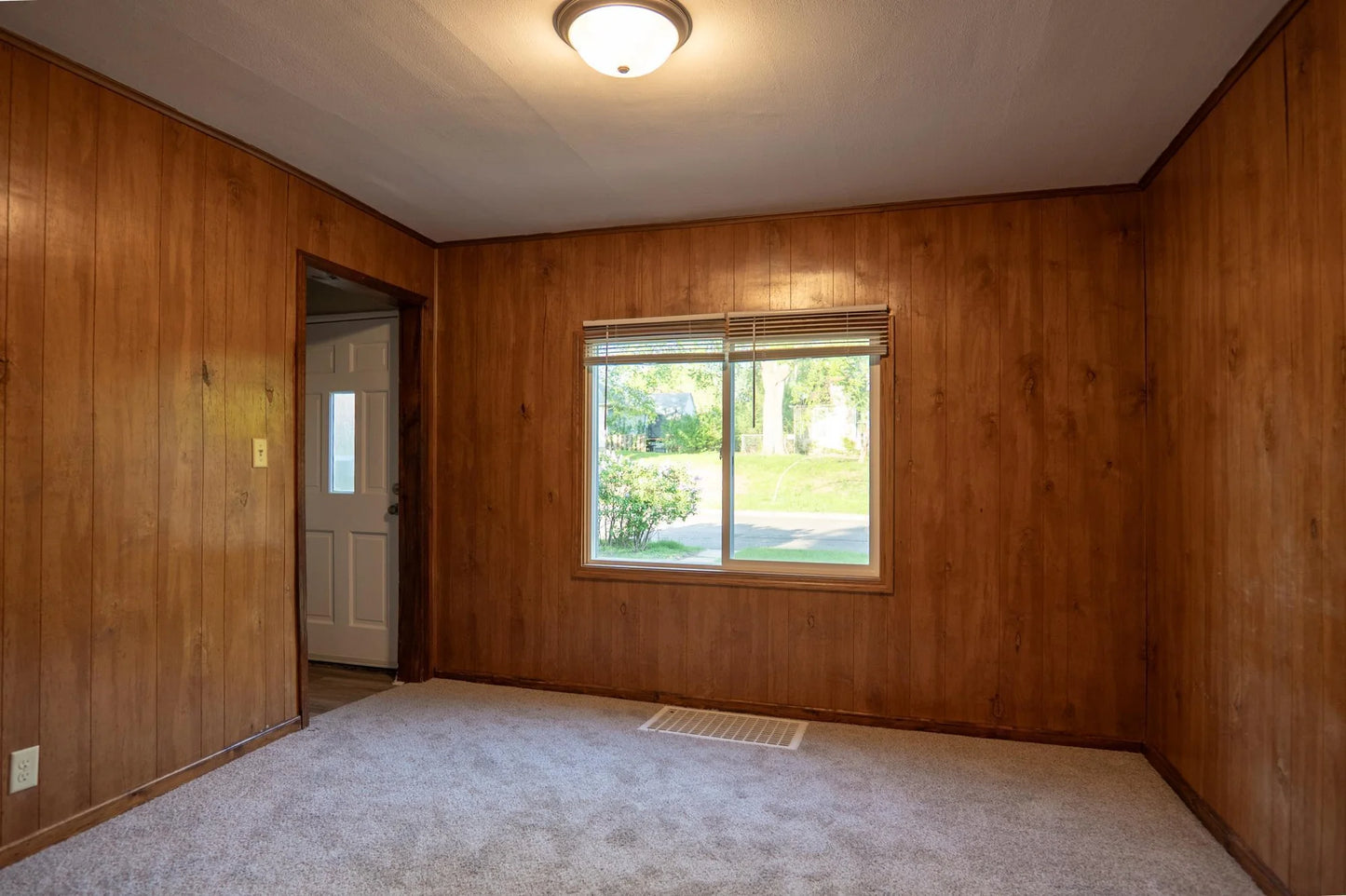 608 7th Avenue, Hopkins, MN 55343