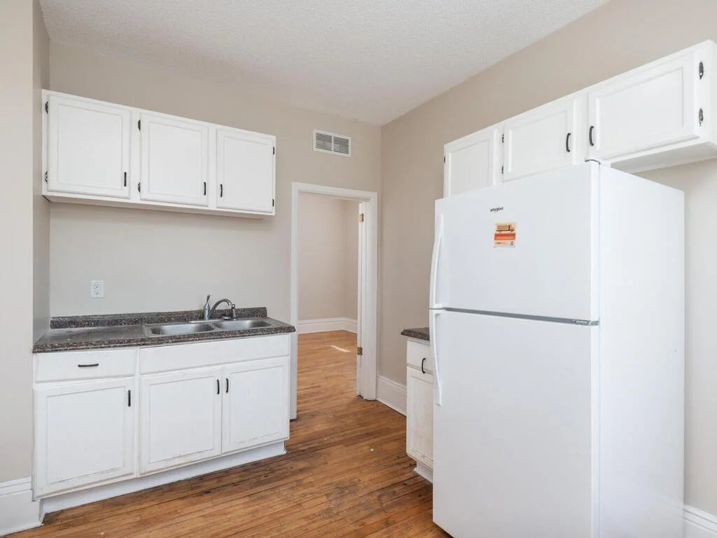 2100 Dupont Avenue, Minneapolis, MN 55411