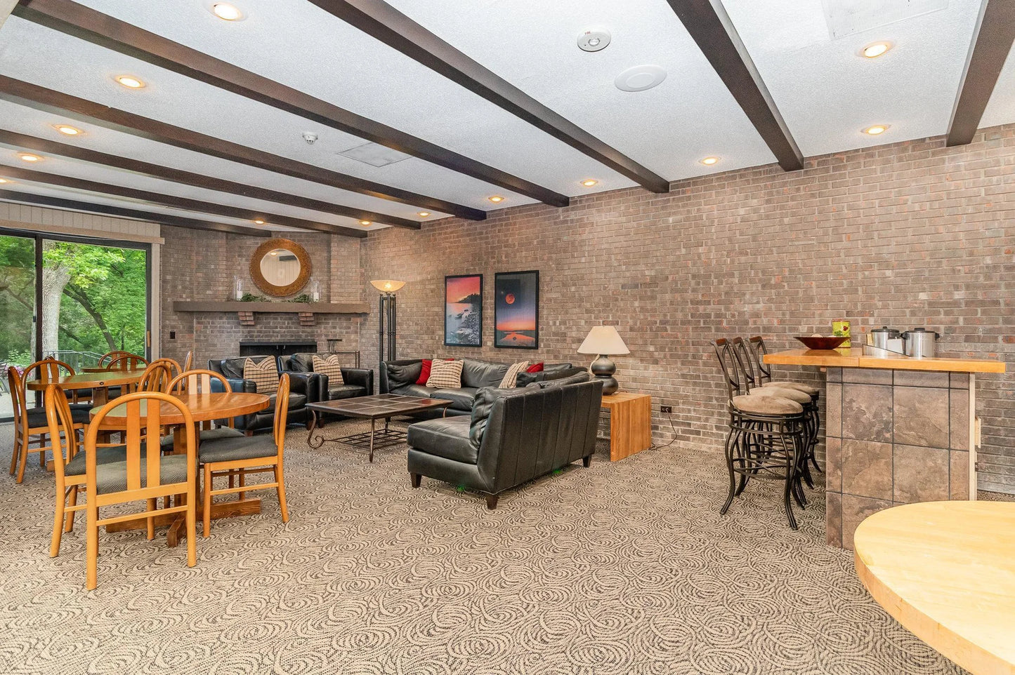 6085 Lincoln Drive, Edina, MN 55436