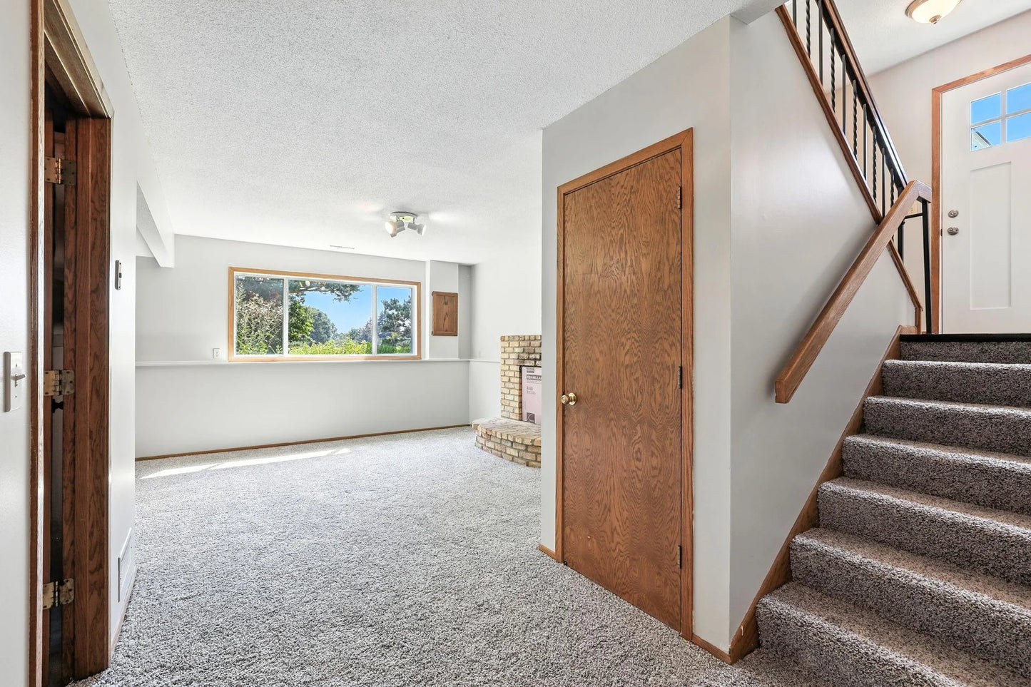2515 Royals Drive, Minnetonka, MN 55305