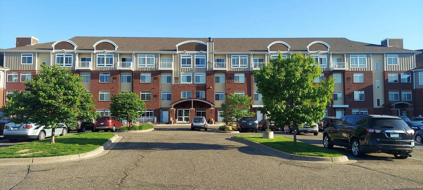 649 Old Highway 8 , New Brighton, MN 55112