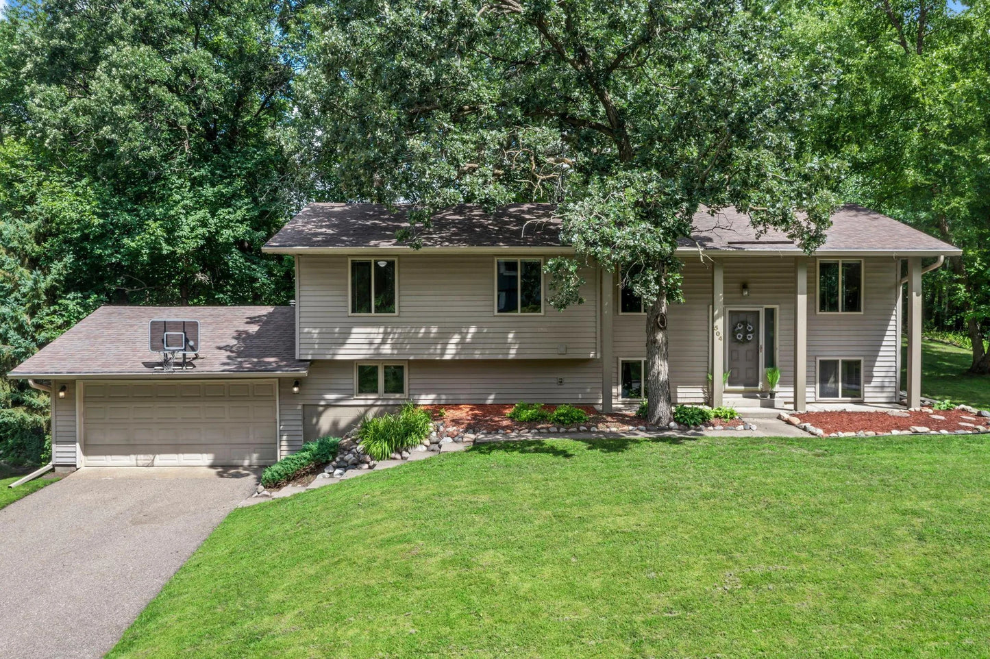 504 135th Street, Burnsville, MN 55337