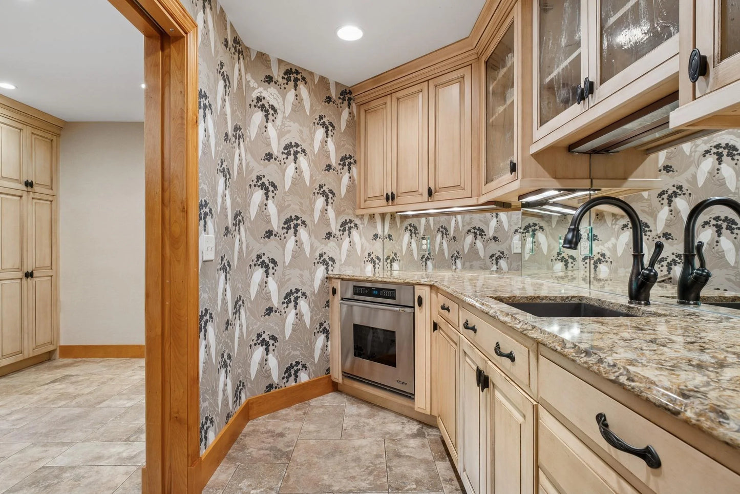 10420 Bluff Circle, Chaska, MN 55318