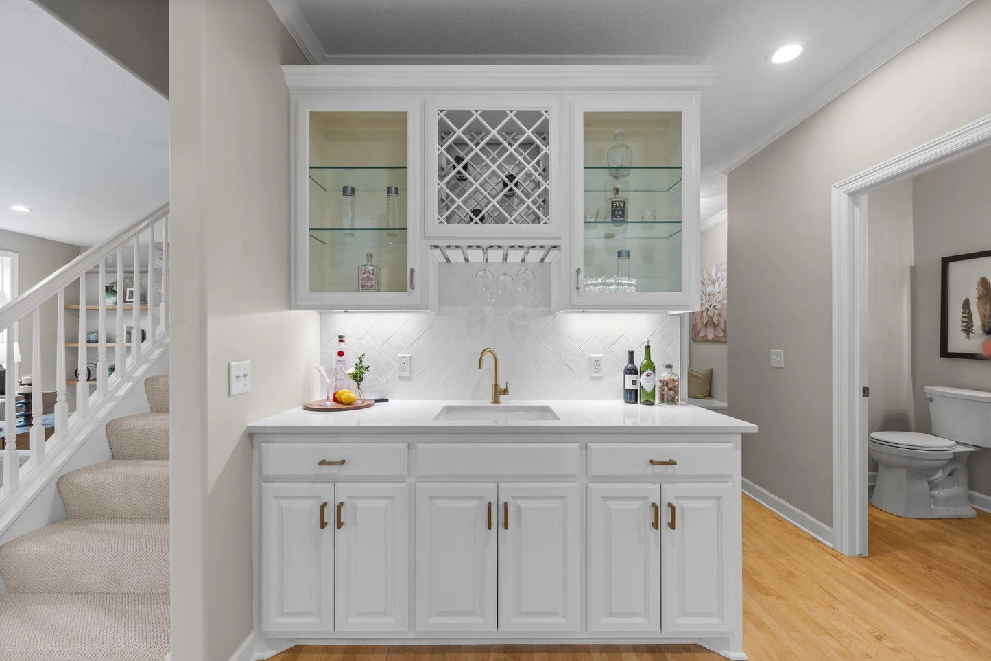 6305 Mcintyre Point, Edina, MN 55439